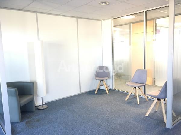 Bureaux à louer à Roubaix - Lumineux, fibrés, avec parkings, en Zone Franche Urbaine (ZFU)