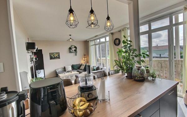 Appartement à vendre    4 pièces • 77,30 m2 Serres-Castet