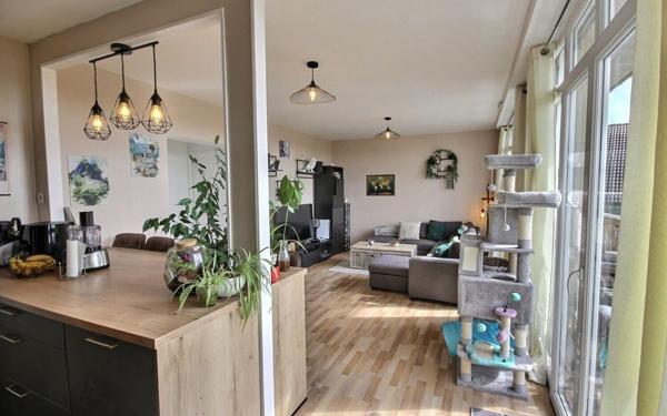 Appartement à vendre    4 pièces • 77,30 m2 Serres-Castet