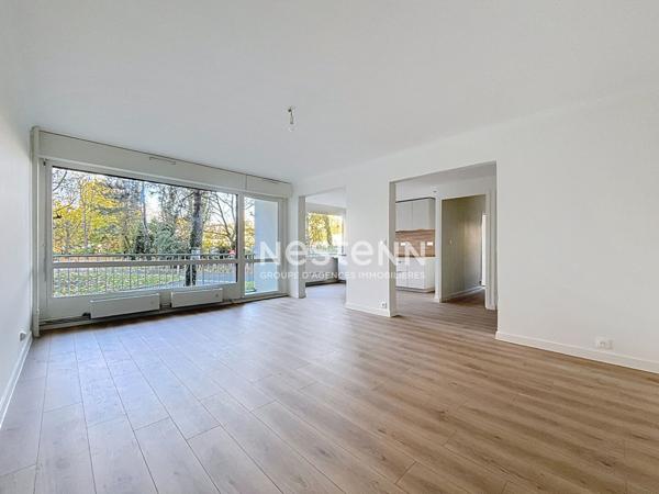 A vendre - Appartement T4 lumineux et rénové avec balcon, stationnement et cave, dans résidence sécurisée avec ascenseur proche des commodités "Angers La Madeleine"