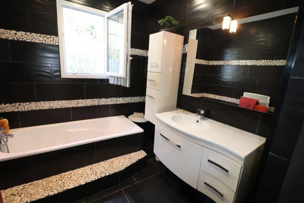Jolie Maison à vendre de 85M² 3 PIECES SAINT PIERRE D'OLERON (17)