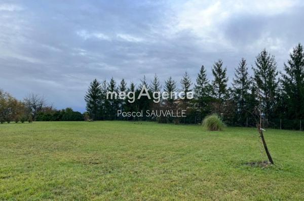 Terrain à SAINT-ASTIER, 24110 - 2425m²