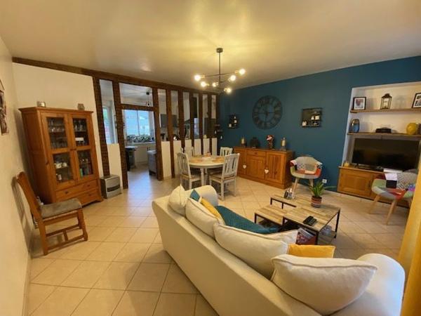 Maison mitoyenne 2 côtés Mamers 92 m²