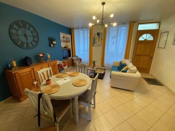 Maison mitoyenne 2 côtés Mamers 92 m²