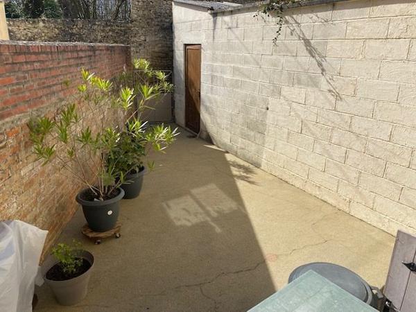 Maison mitoyenne 2 côtés Mamers 92 m²