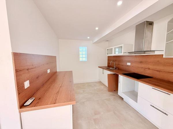 Maison à Sens, 6 pièces 100 m2 de plain-pied rénovée, 4 chambres, DPE B