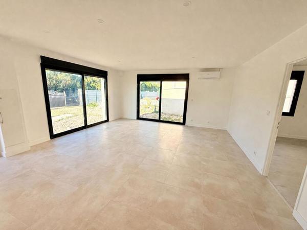 Maison à Sens, 6 pièces 100 m2 de plain-pied rénovée, 4 chambres, DPE B