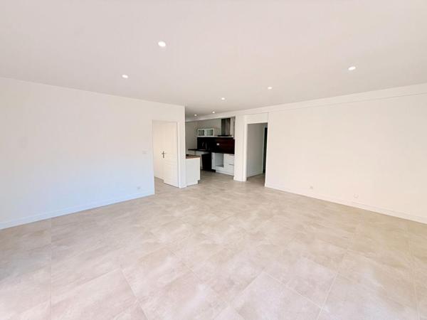 Maison à Sens, 6 pièces 100 m2 de plain-pied rénovée, 4 chambres, DPE B