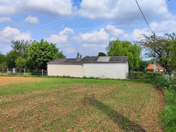 2 GARAGES ET UN ATELIER La Salle Et Chapelle Aubry 69 m2 ENV