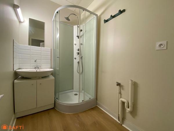 Immeuble comprenant 6 lots