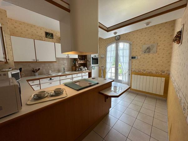Maison à vendre à Montrichard-Val-de-Cher dans le Loir-et-Cher (41400), ref : 12101/1296   
CENTRE BOURG