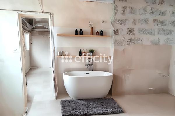 Appartement
         2 pièces
        - 60 m² 80 000 € *