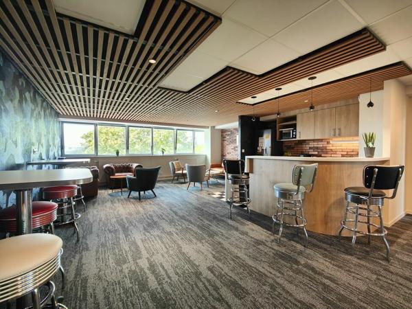 POITIERS - BUREAUX A LOUER DANS DES ESPACES DE COWORKING - ZI REPUBLIQUE