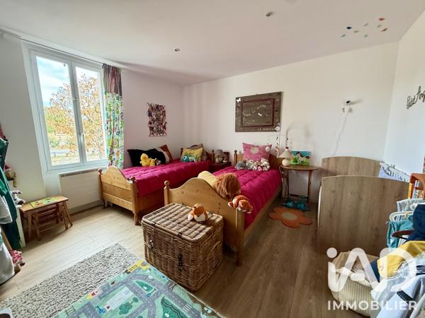 Maison à vendre 7 pièces 176 m² Châteauneuf-sur-Charente