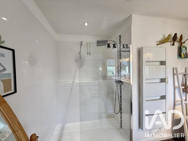 Maison à vendre 7 pièces 176 m² Châteauneuf-sur-Charente