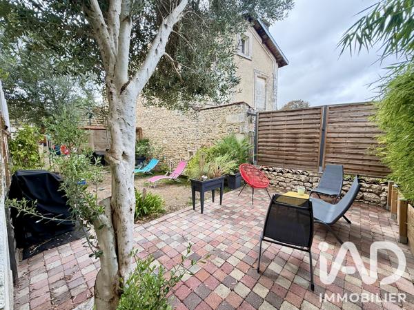 Maison à vendre 7 pièces 176 m² Châteauneuf-sur-Charente