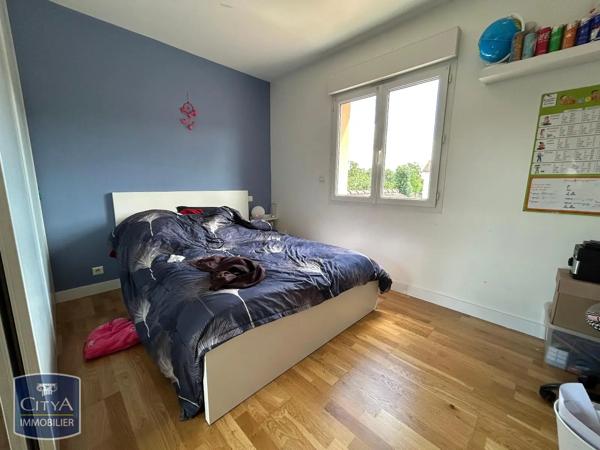 Maison à louer 4 pièces 115.72m² Ménétrol (63200)