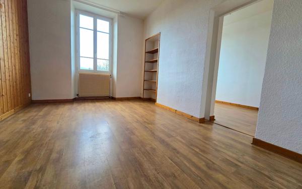 Appartement à vendre    4 pièces • 65 m2 Saint-Laurent-du-Pont