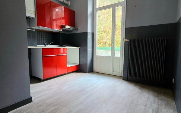 Appartement à vendre    4 pièces • 65 m2 Saint-Laurent-du-Pont