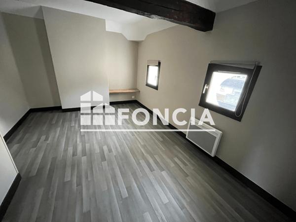Location Appartement 2 pièces 46 m² - 16 RUE PAUL DOUCET Chateau Thierry 02400
