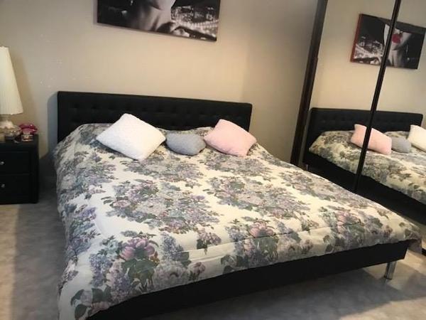 Maison
         4 pièces
        - 100 m² Exclusivité 199 000 € *
