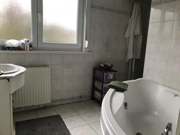 Maison
         4 pièces
        - 100 m² Exclusivité 199 000 € *