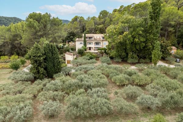 Vente Propriété de luxe Salernes 10 Pièces 427 m²