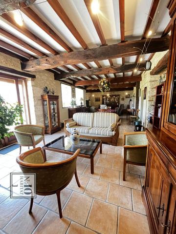Mauvezin (32120) Maison de Village 240 m² – T6 avec Jardin – Mauvezin Centre (32120)