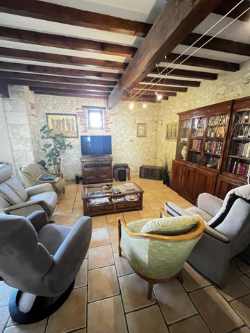 Mauvezin (32120) Maison de Village 240 m² – T6 avec Jardin – Mauvezin Centre (32120)