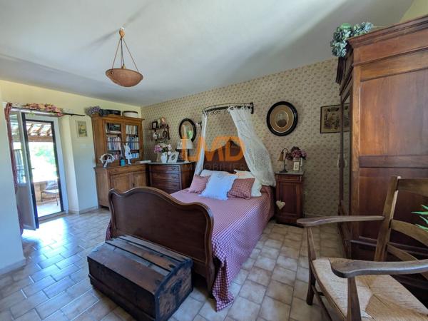 Maison en pierre 7 pièces 150m2, piscine, jardin