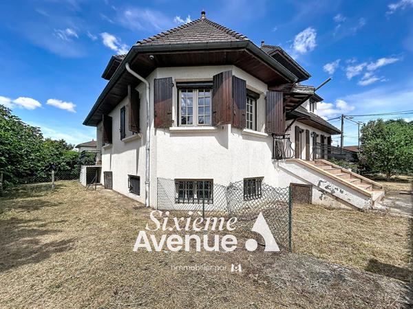 Maison 9 pièces 261.34 m2