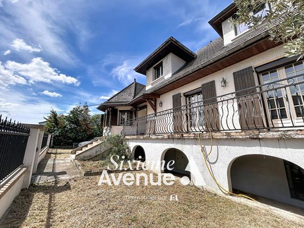 Maison 9 pièces 261.34 m2