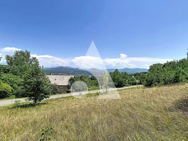 Terrain 1463 m2