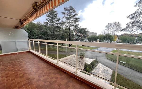 Appartement à louer    3 pièces • 73,60 m2 Mandelieu-la-Napoule