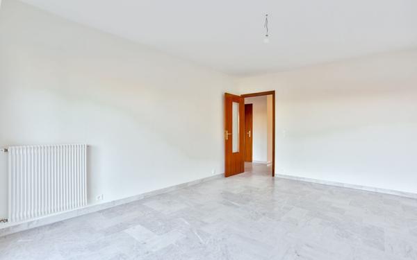 Appartement à louer    3 pièces • 73,60 m2 Mandelieu-la-Napoule