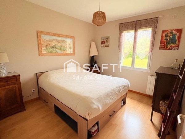 Un cadre superbe autour du maison de plain-pied