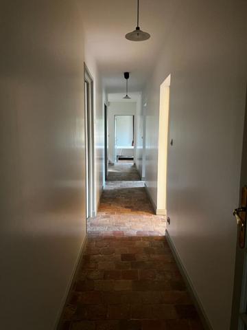 Maison 8 pièces à vendre Colombiers - 86490 / Réf: 11613