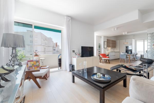 Cannes bas Montfleury : Duplex en penthouse avec grand roof-top et vue mer