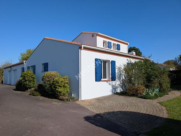 Maison à vendre 6 pièces - Montaigu Vendée