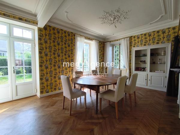 Maison à ATHIS-VAL DE ROUVRE, 61430 - 10 pièces 231m²