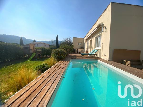 Maison à vendre 4 pièces 121 m² Le Plan-de-la-Tour