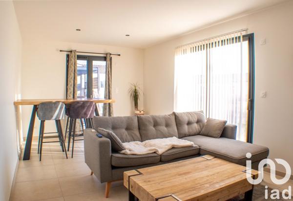 Maison traditionnelle 3 pièces de 65 m² à Ferrières (17170)