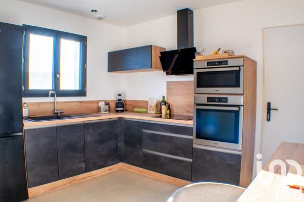 Maison traditionnelle 3 pièces de 65 m² à Ferrières (17170)