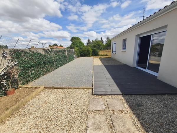 Maison à SAINT-JEAN-D'ANGELY, 17400 - 4 pièces 92m²