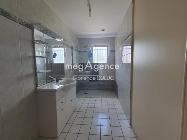 Maison à SAINT-JEAN-D'ANGELY, 17400 - 4 pièces 92m²