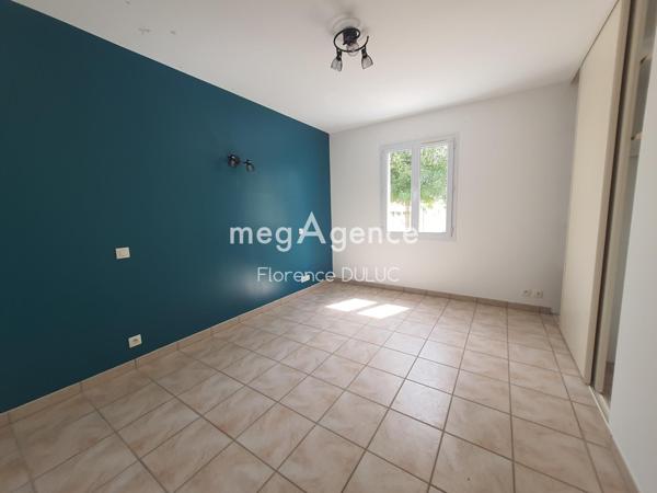 Maison à SAINT-JEAN-D'ANGELY, 17400 - 4 pièces 92m²