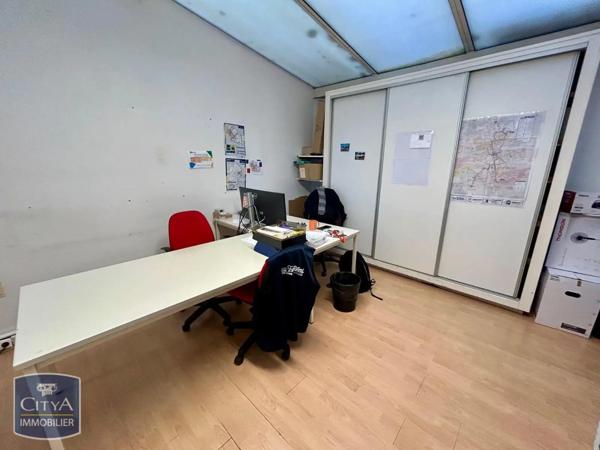 Local commercial à louer 79.27m²