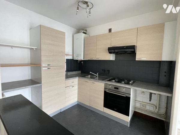 T3 lumineux avec balcon et cave, en plein cœur d’Auray.