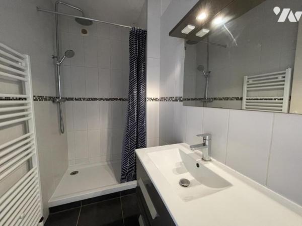 T3 lumineux avec balcon et cave, en plein cœur d’Auray.