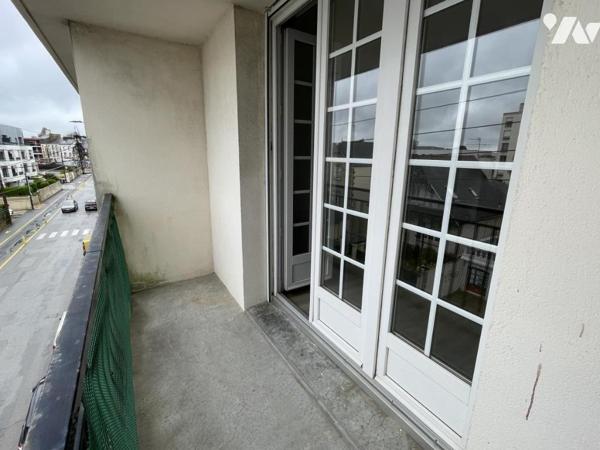 T3 lumineux avec balcon et cave, en plein cœur d’Auray.